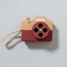 Holzspielzeug Kamera braun von Petit Monkey